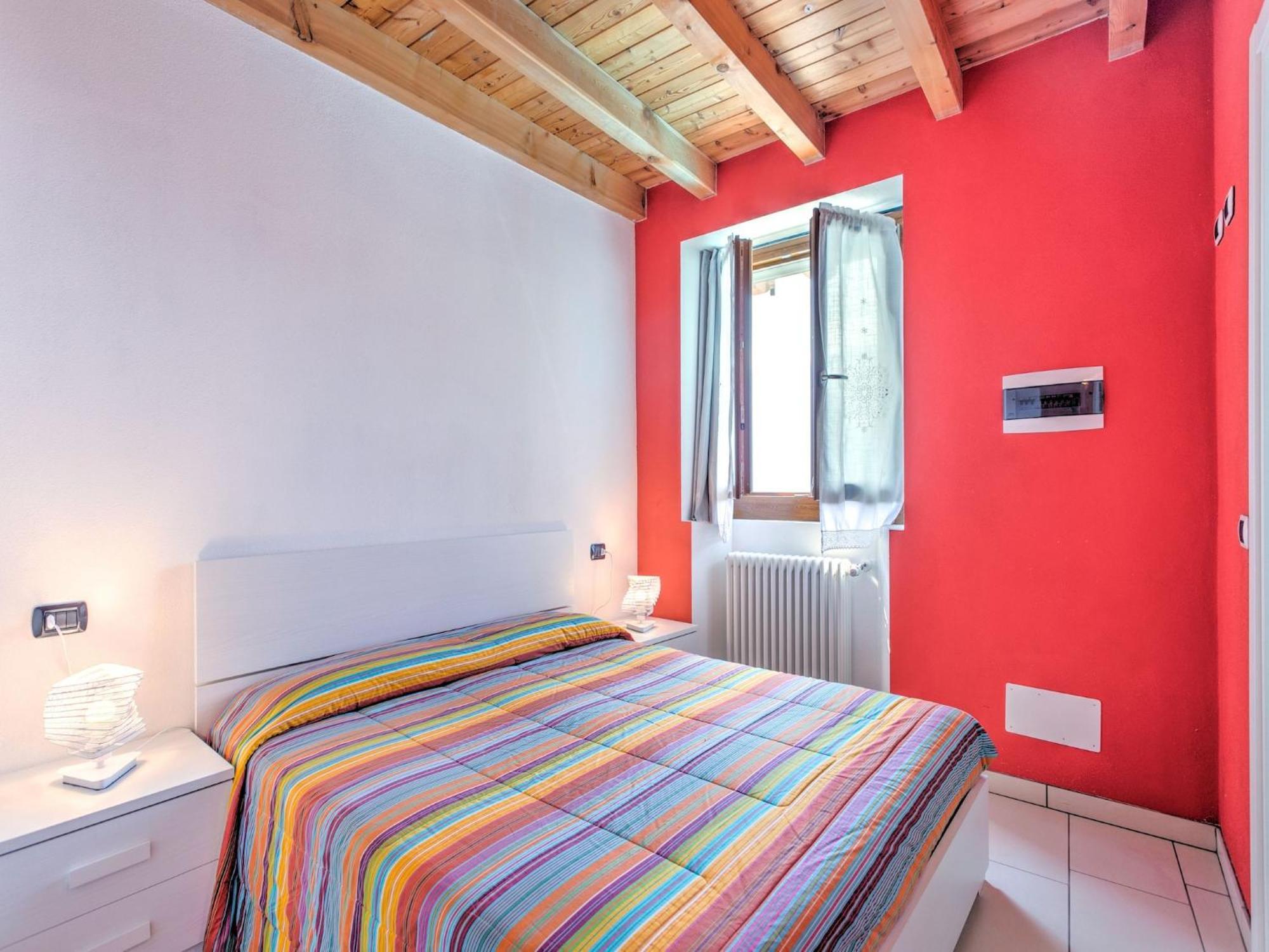 Wonderful Flat With Swimming Pool Lift And Garden Appartement Gravedona Buitenkant foto