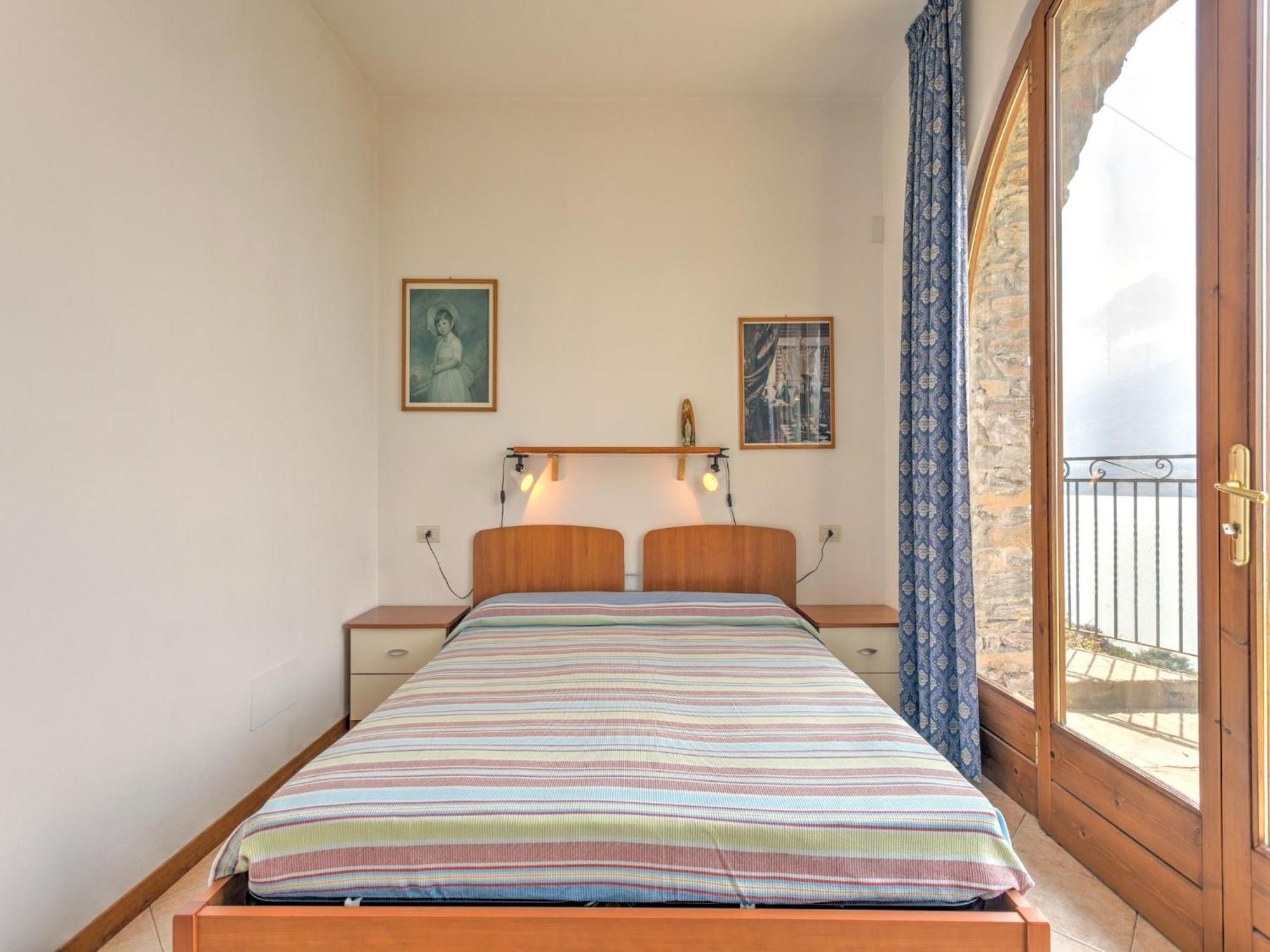 Wonderful Flat With Swimming Pool Lift And Garden Appartement Gravedona Buitenkant foto