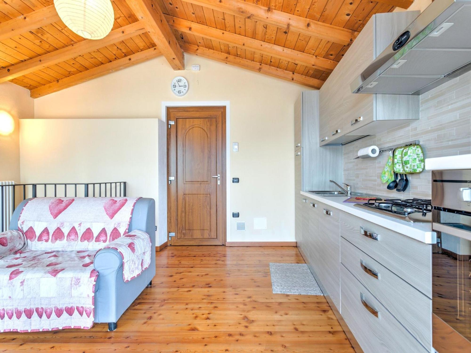 Wonderful Flat With Swimming Pool Lift And Garden Appartement Gravedona Buitenkant foto