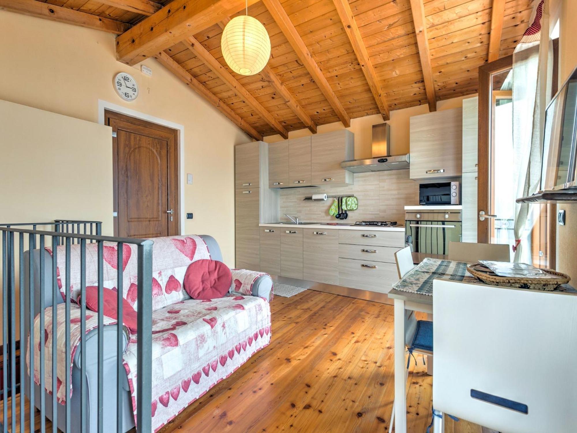 Wonderful Flat With Swimming Pool Lift And Garden Appartement Gravedona Buitenkant foto