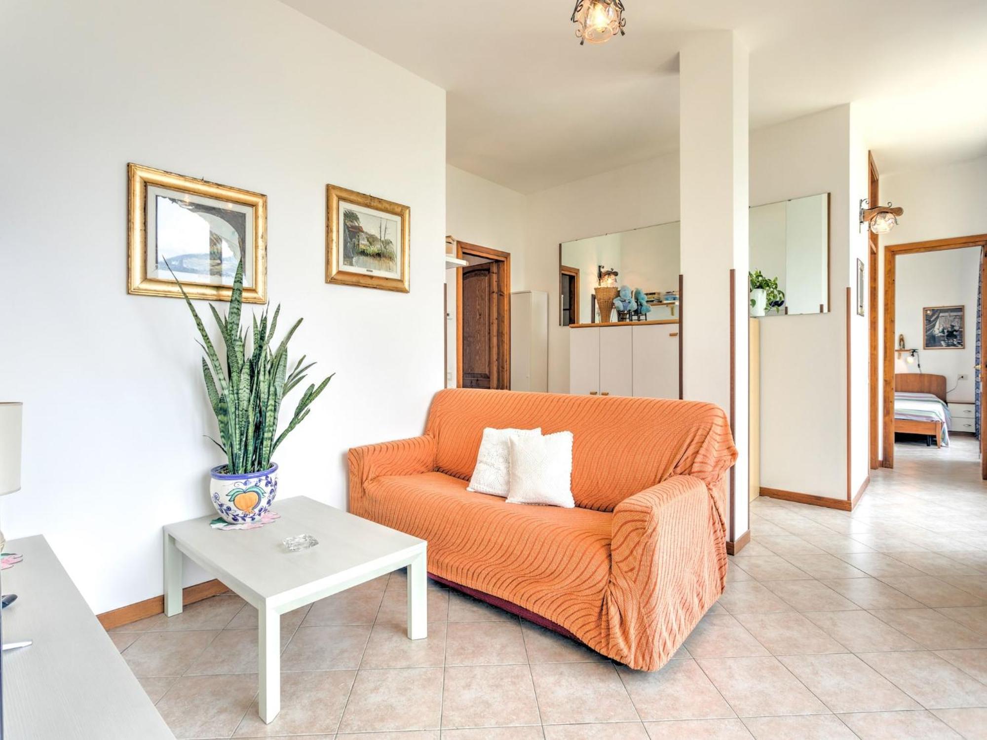Wonderful Flat With Swimming Pool Lift And Garden Appartement Gravedona Buitenkant foto