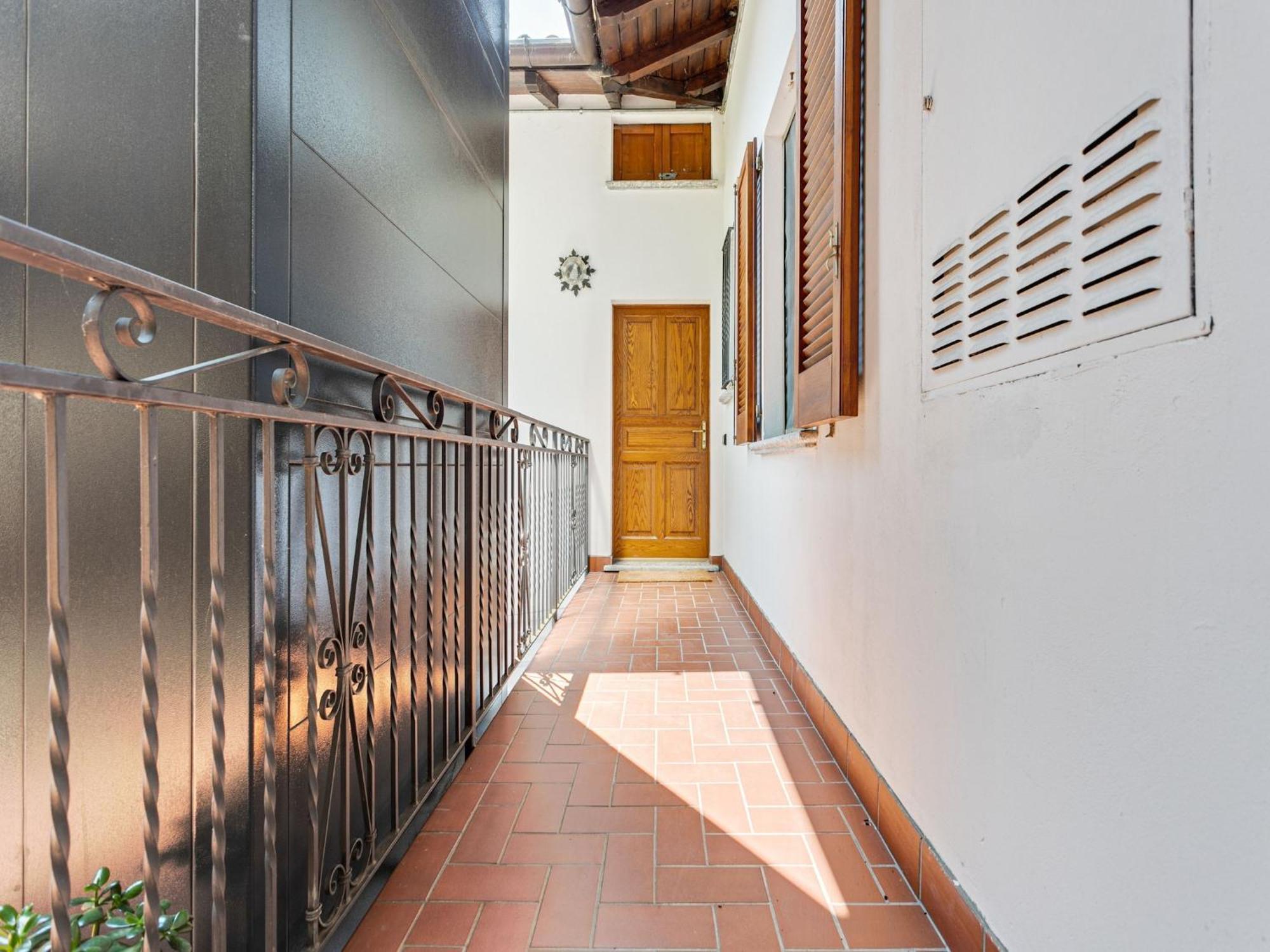 Wonderful Flat With Swimming Pool Lift And Garden Appartement Gravedona Buitenkant foto